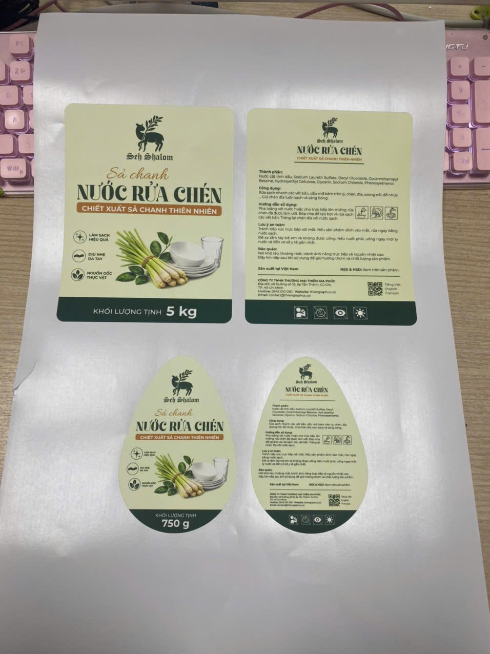 Nhãn mật ong trước và sau trên tờ