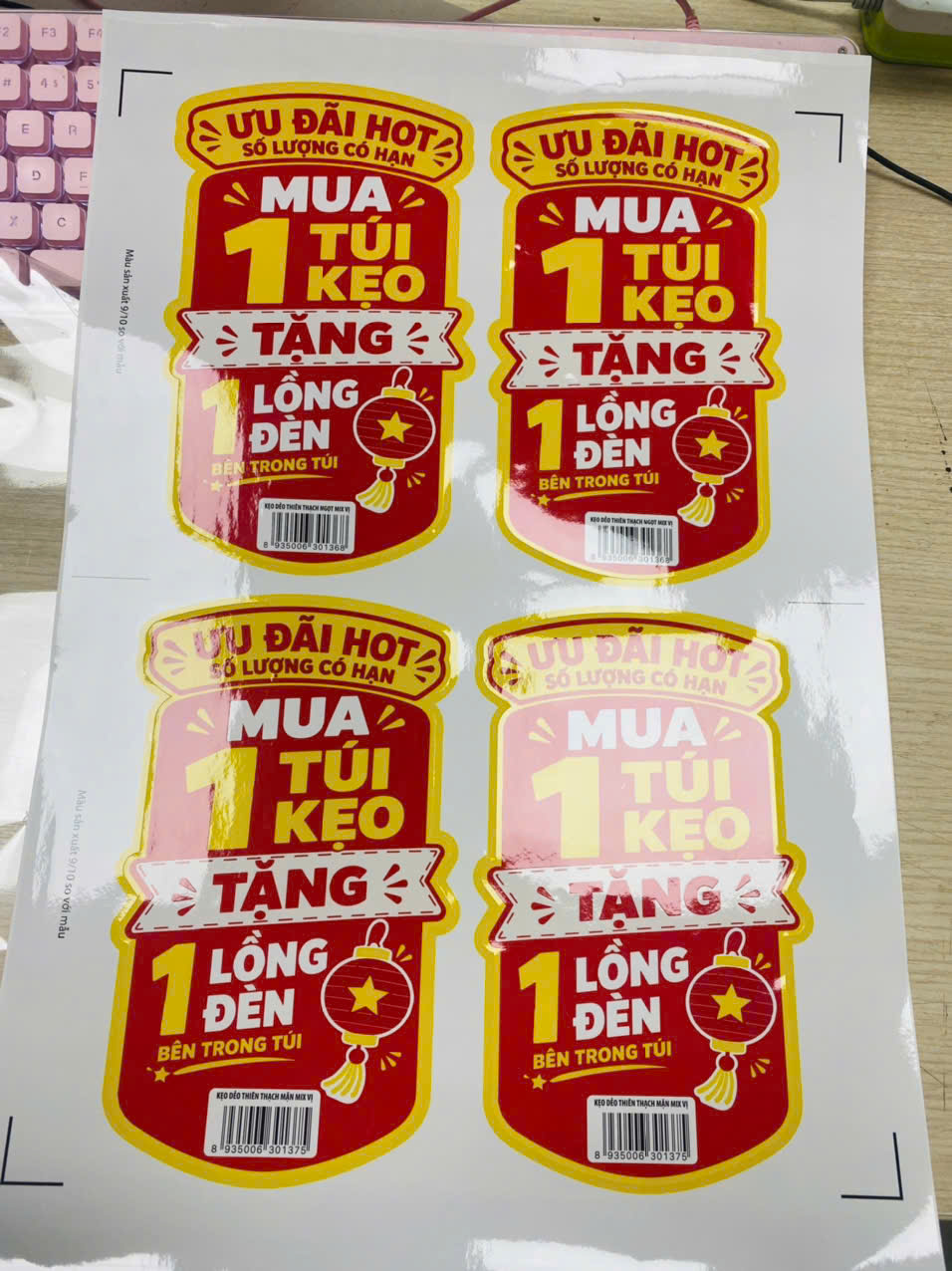 Nhãn khuyến mại đỏ vàng, có vùng nhìn xuyên